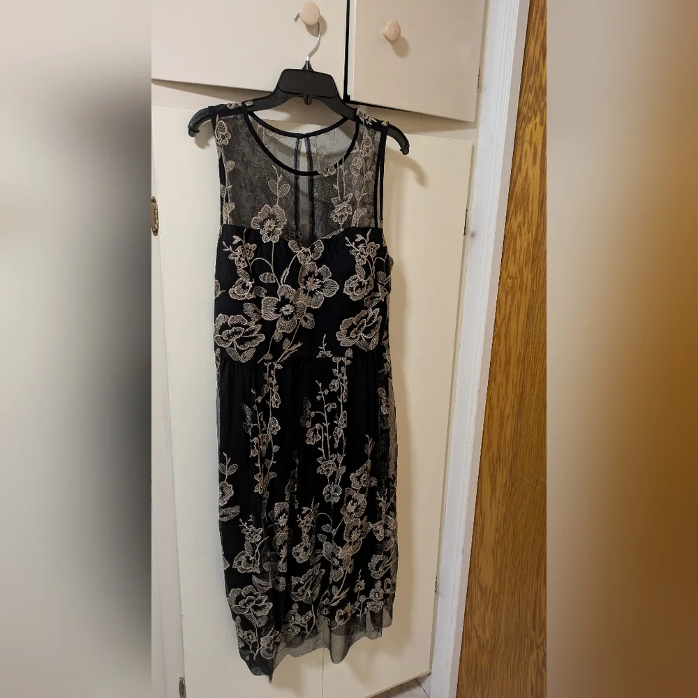 Beige by ECI Elegant Navy Floral Dress Size 14. - Picture 3 of 7